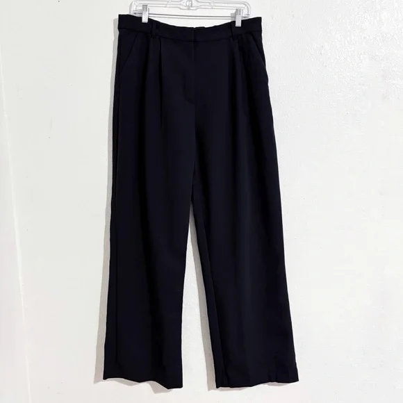 Abercrombie & Fitch Curve Love Sloane Tailored Wide Leg Pant in Black - Picture 6 of 12